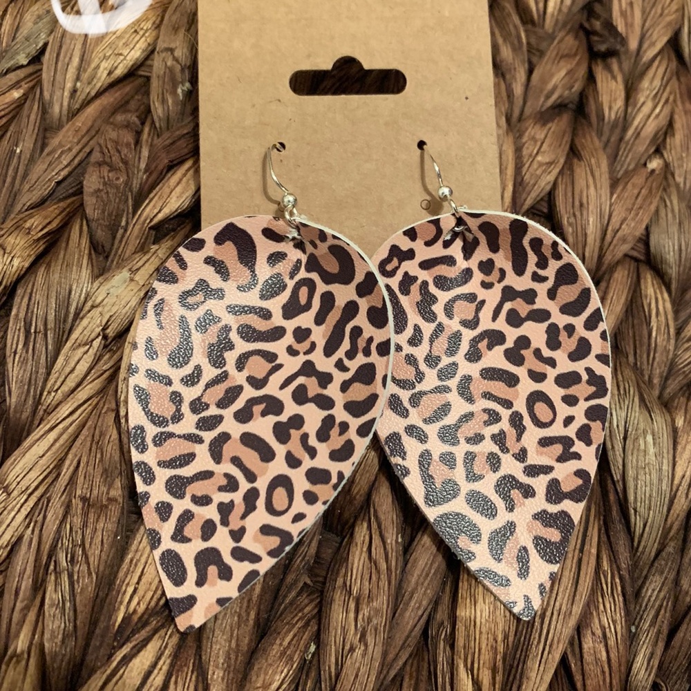 Leather earrings
